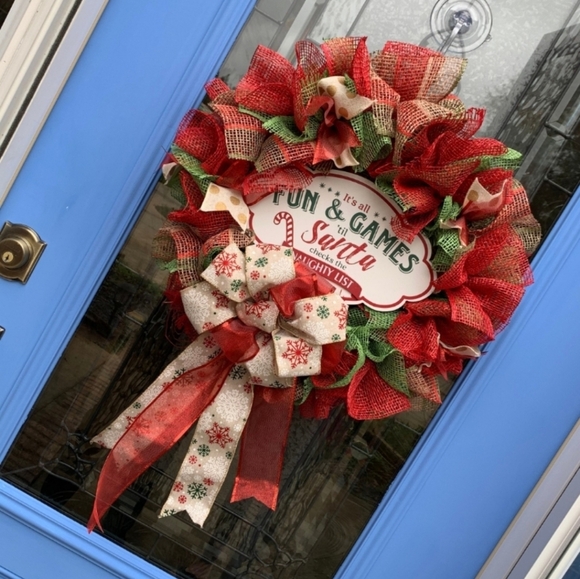 Christmas Wreath - Festive "Santa Checks The Naughty List" Christmas Wreath - Picture 3 of 5